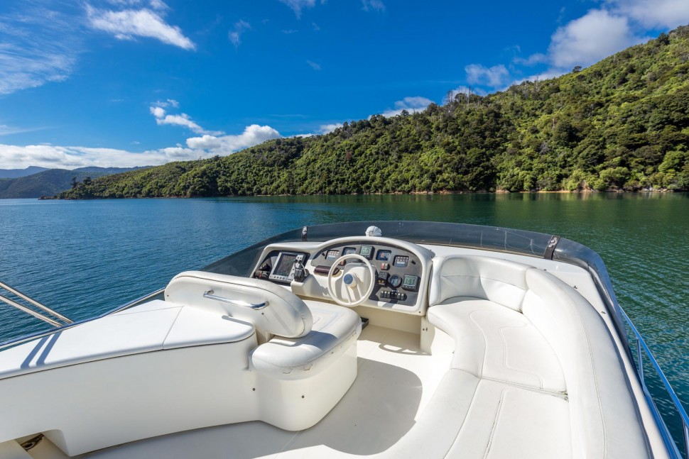 Azimut 52 12