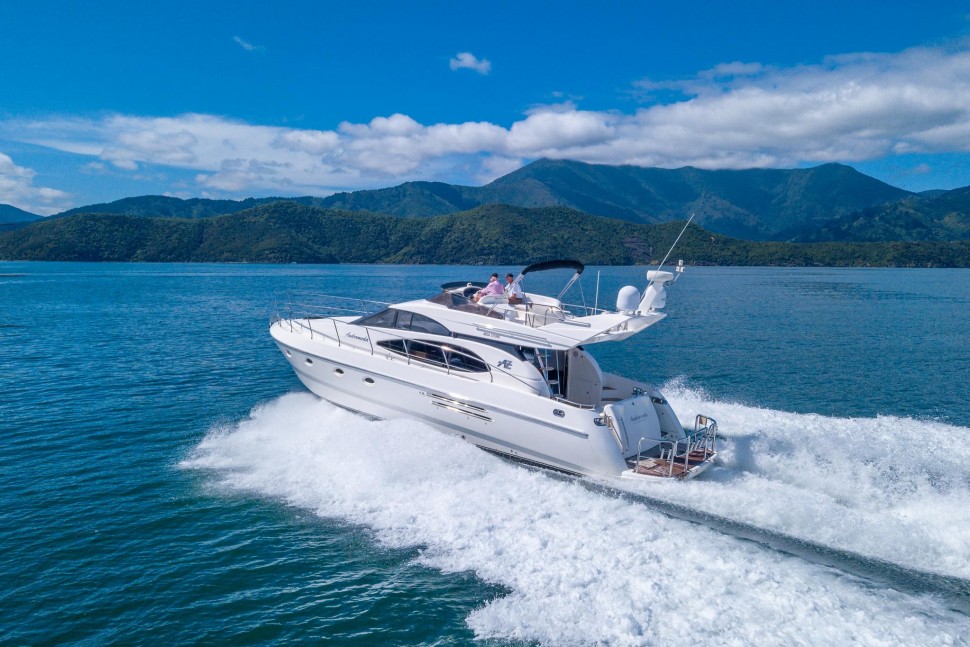 Azimut 52 8