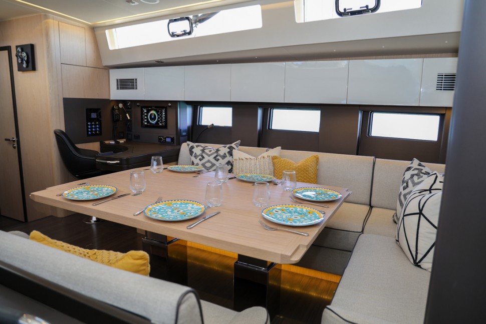 BENETEAU OCEANIS 62 FENICE 15