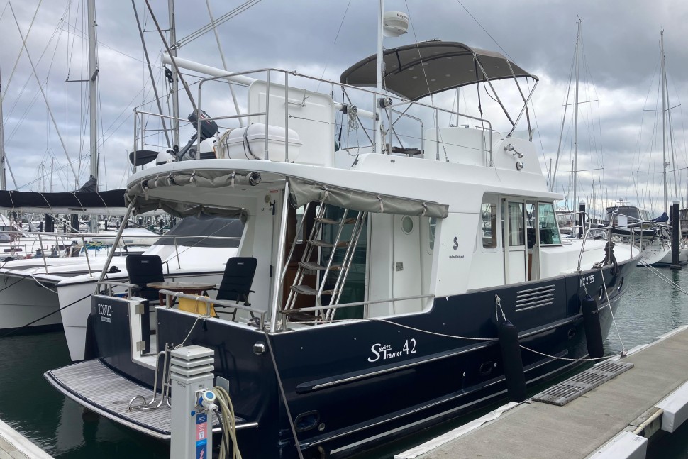 Benetea swift trawler 42 tonic 1 starboard side