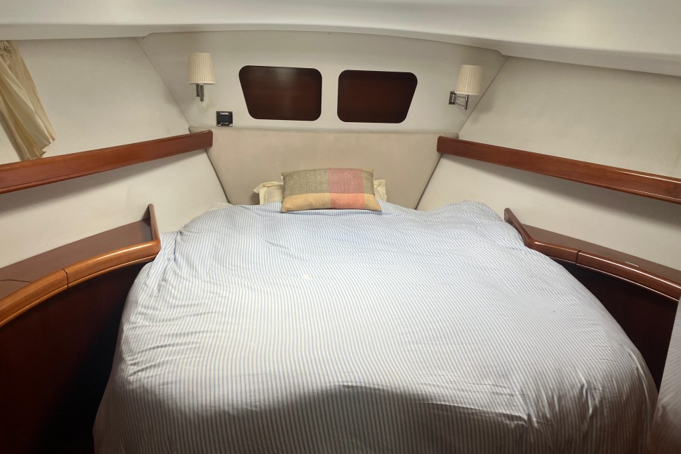 Benetea swift trawler 42 tonic 12 maincabin