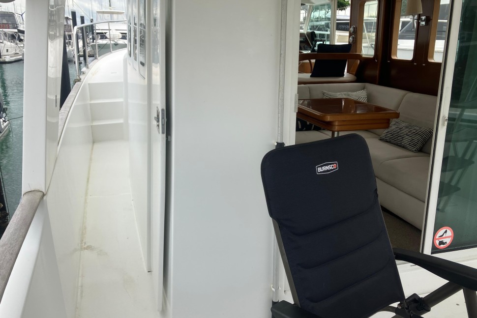 Benetea swift trawler 42 tonic 6 sidedecks