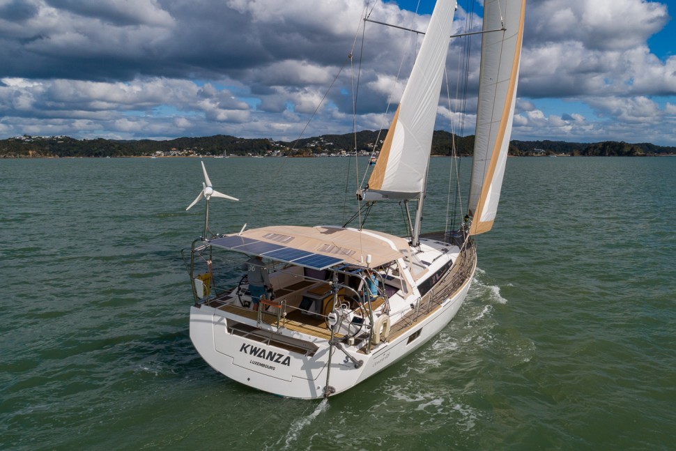 Beneteau 48 Kwanza 04