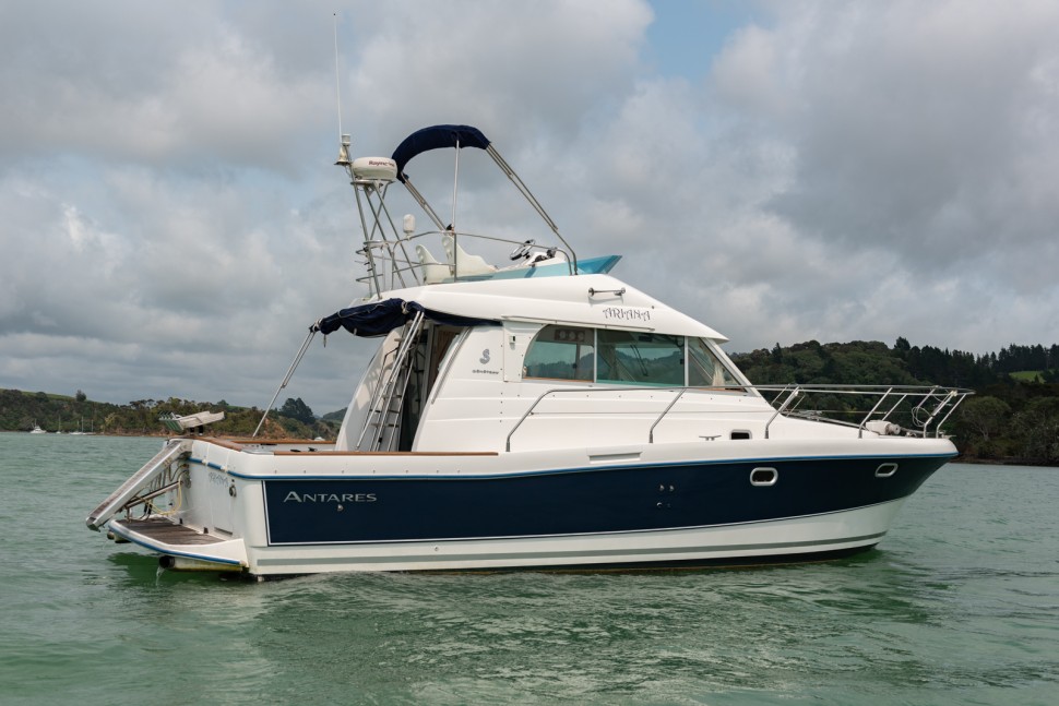 Beneteau Antares 1080 27