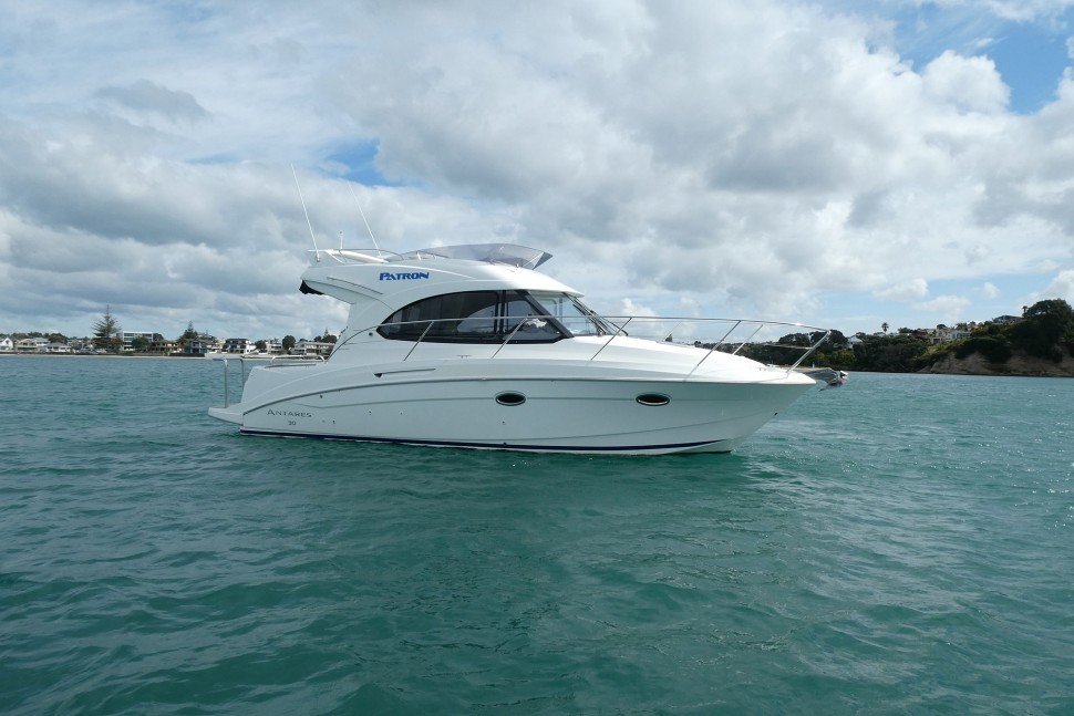 Beneteau Antares 30 47 copy