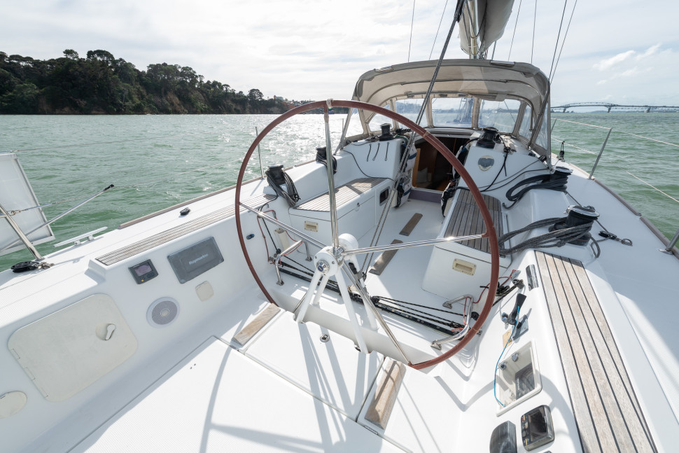Beneteau First 40 11 helm