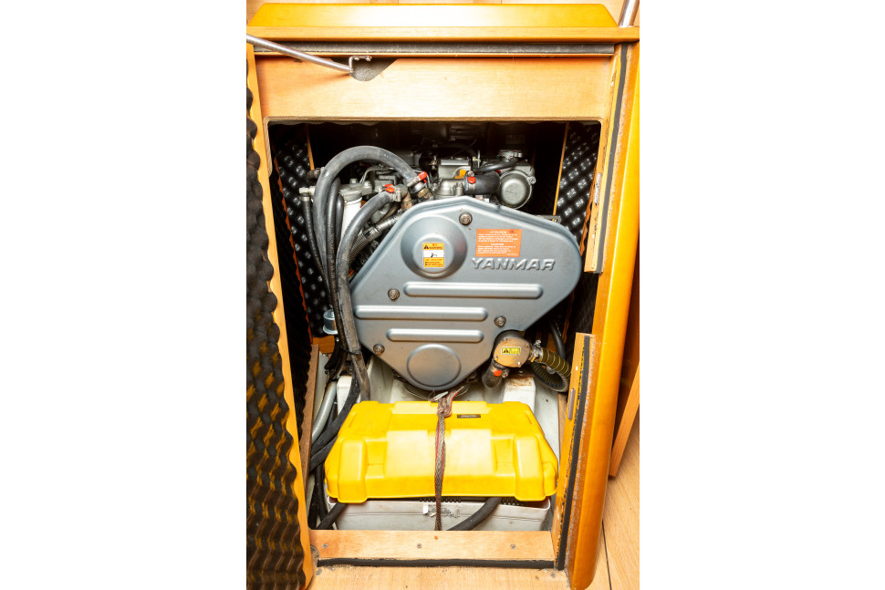 Beneteau First 40 20 engine