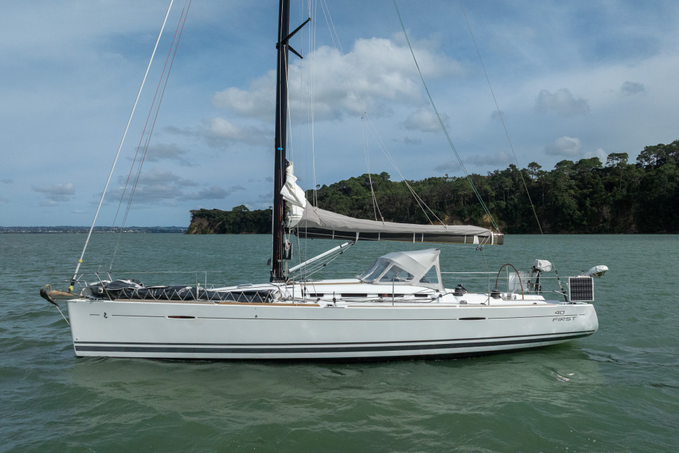 Beneteau First 40 7 exterior