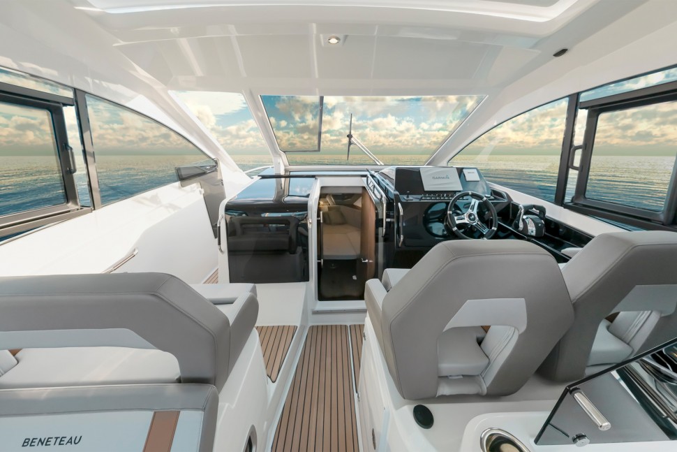 Beneteau Gran Turismo 32 cockpit 3