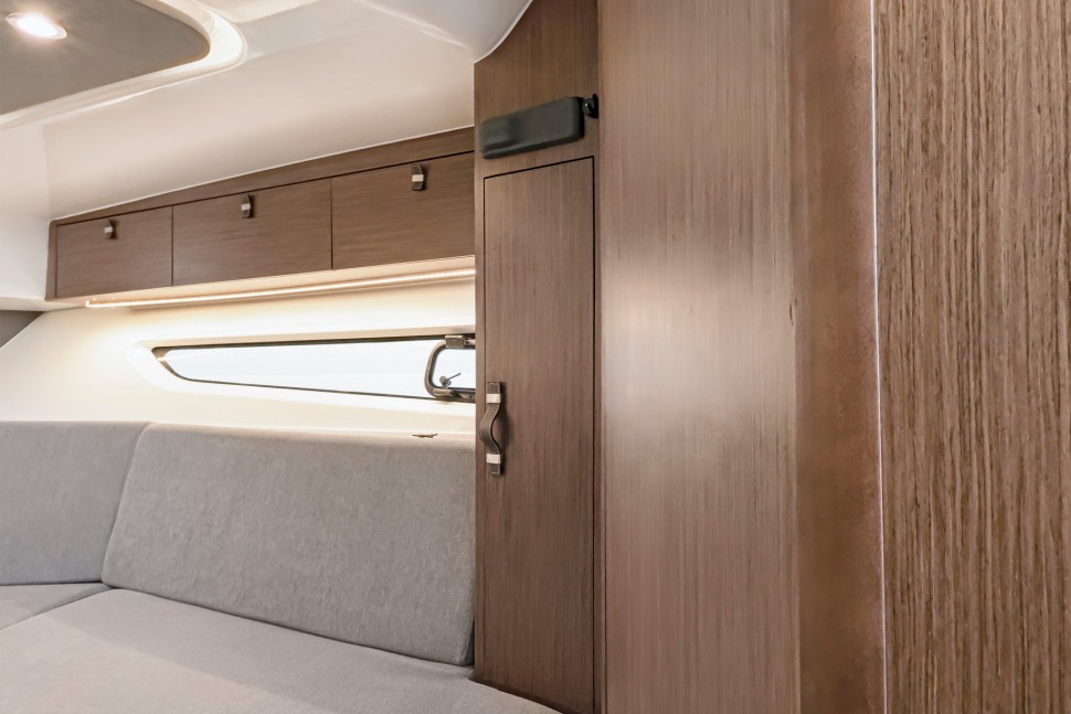 Beneteau Gran Turismo 32 interior 6