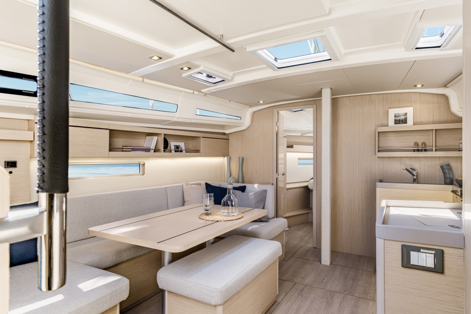 Beneteau Oceanis 40.1 15