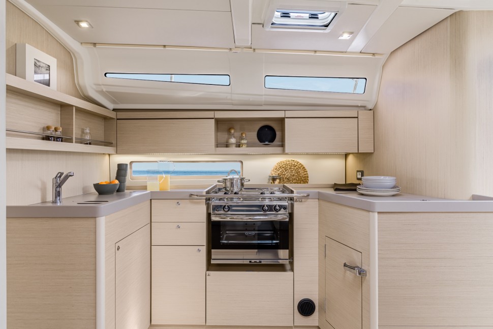 Beneteau Oceanis 40.1 17