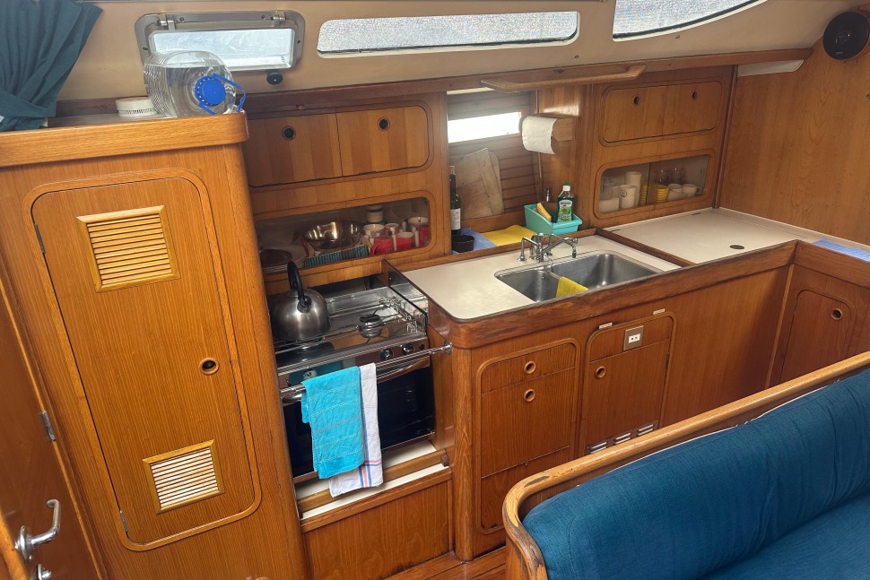 Beneteau Oceanis 430 Titaua 12