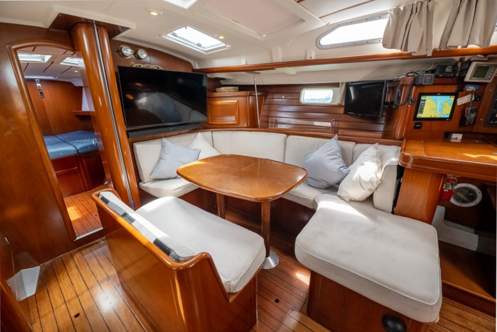 Beneteau Oceanis 473 12