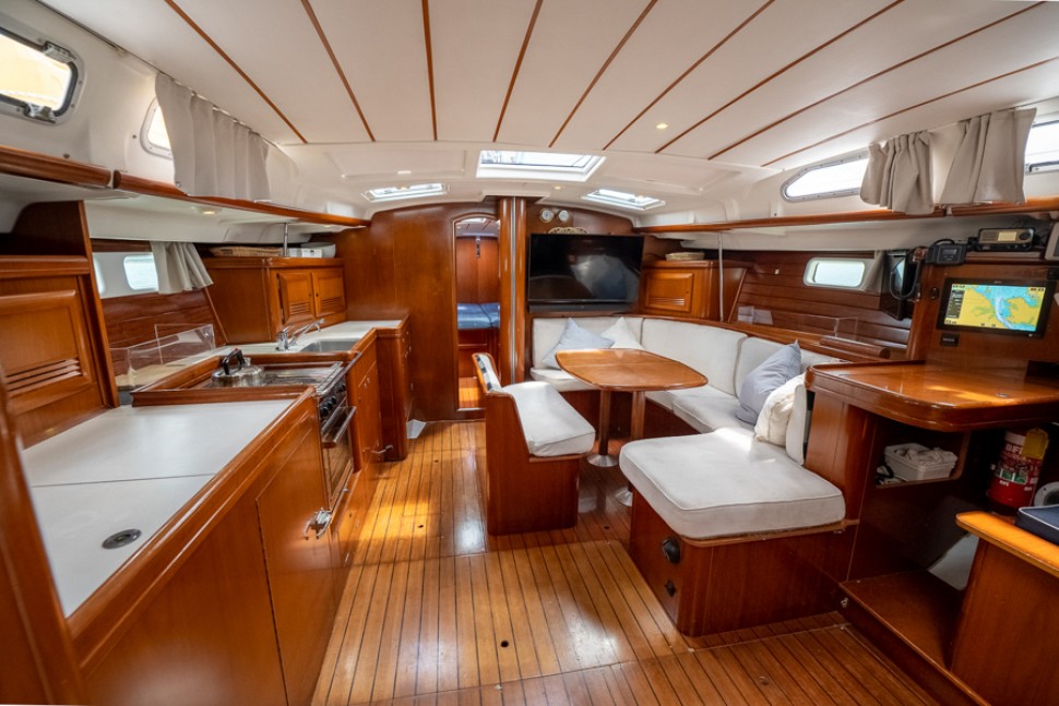 Beneteau Oceanis 473 8