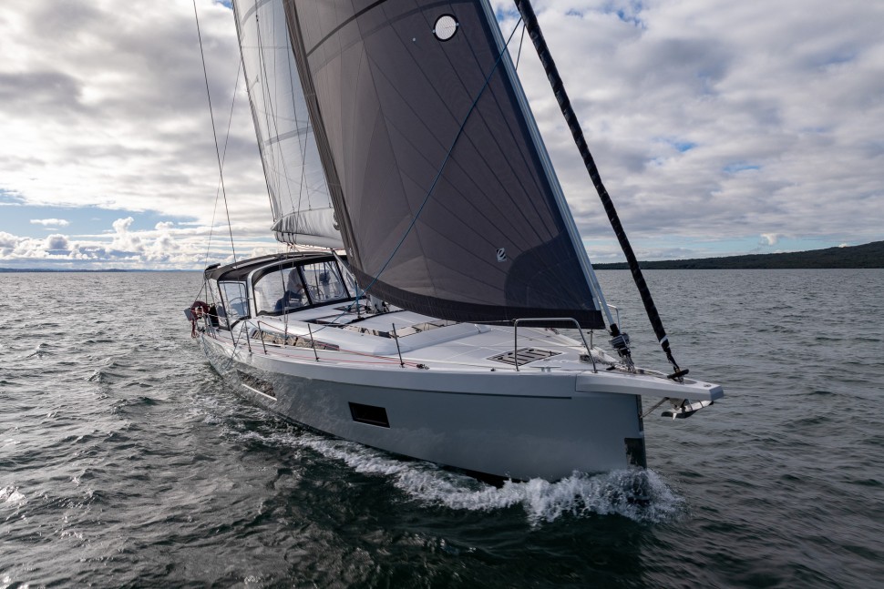 Beneteau Oceanis 51.1 5
