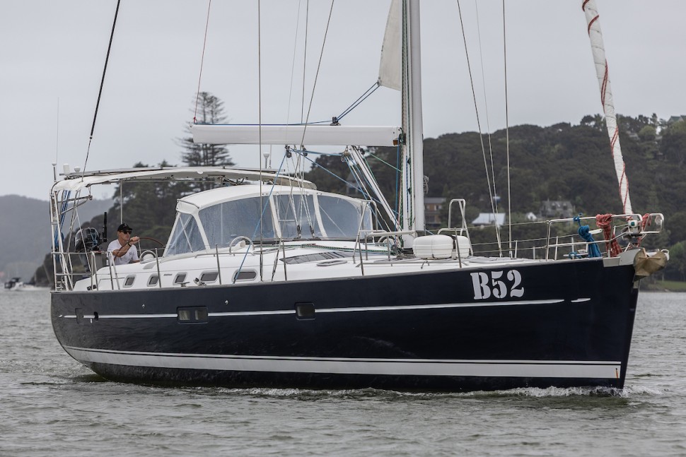 Beneteau Oceanis 523 B52 06