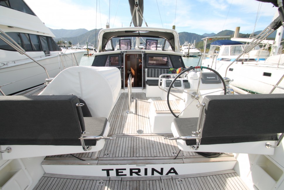 Beneteau Sense 43 10