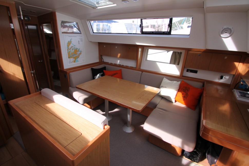 Beneteau Sense 43 20