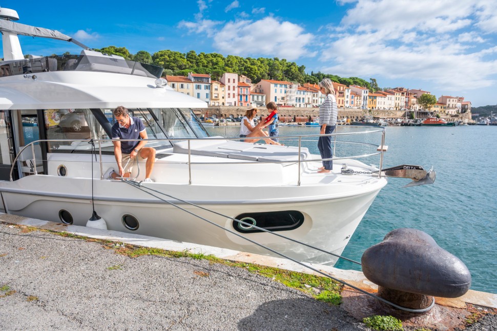 Beneteau Swift Trawler 41 37