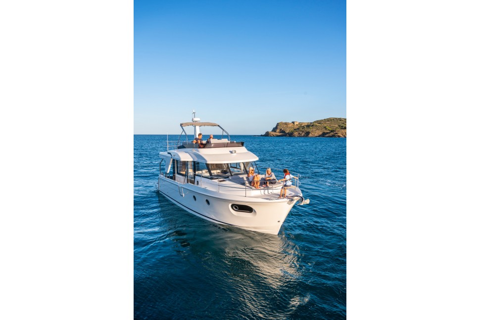 Beneteau Swift Trawler 41 40