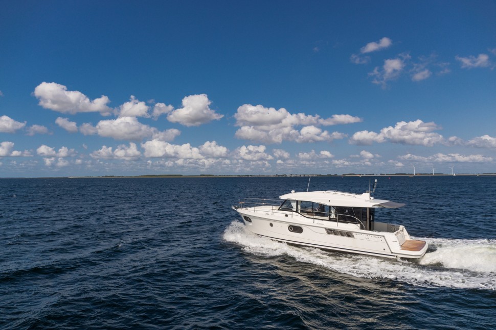 Beneteau Swift Trawler 41 Sedan 6