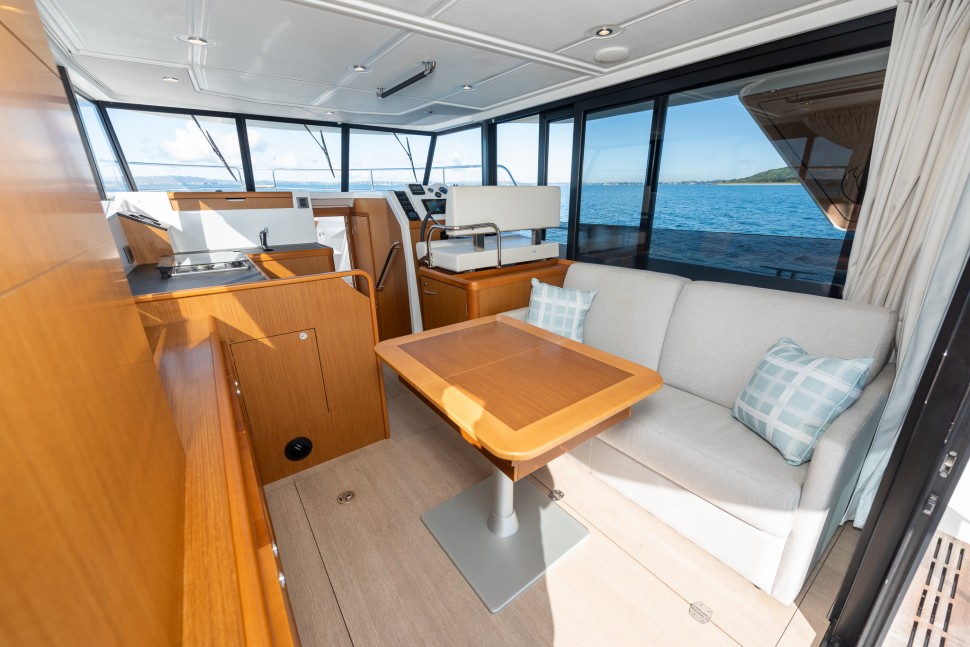 Beneteau SwiftTrawler 35 14