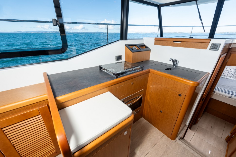 Beneteau SwiftTrawler 35 16