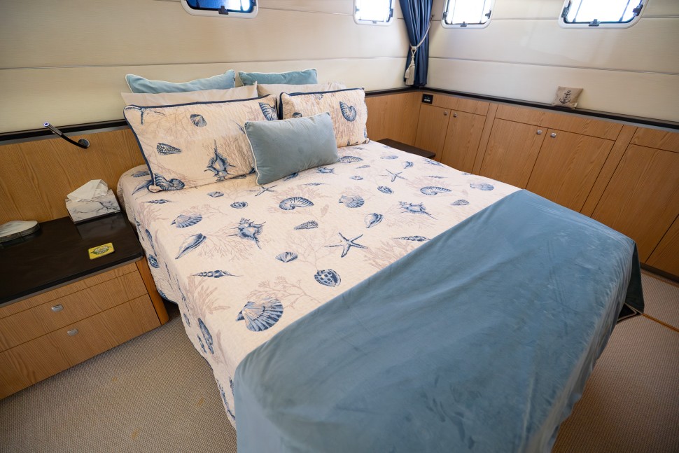 Brady 52 Pathfinders Pilothouse 14