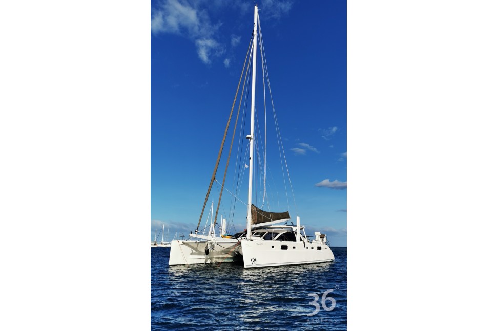 CATANA 582 38