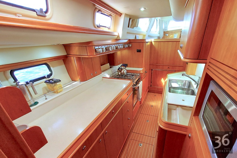 Discovery Yachts 55 18
