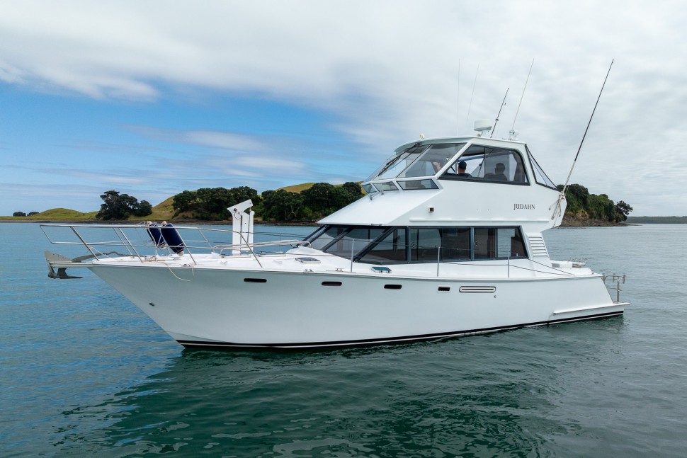 Don Senior 13.8 Judahn 07 exterior