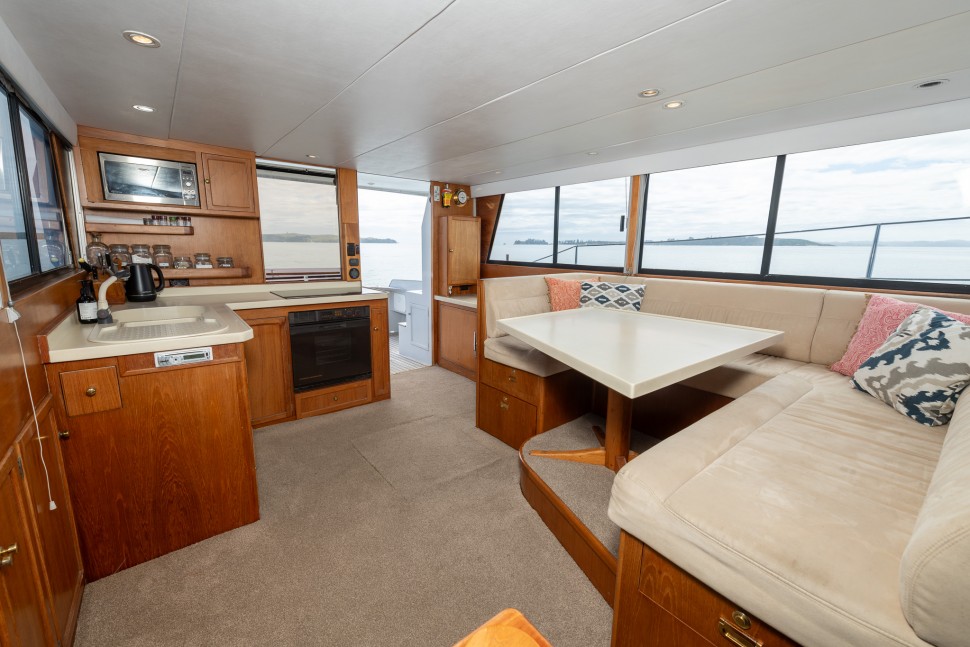 Don Senior 13.8 Judahn 10 saloon