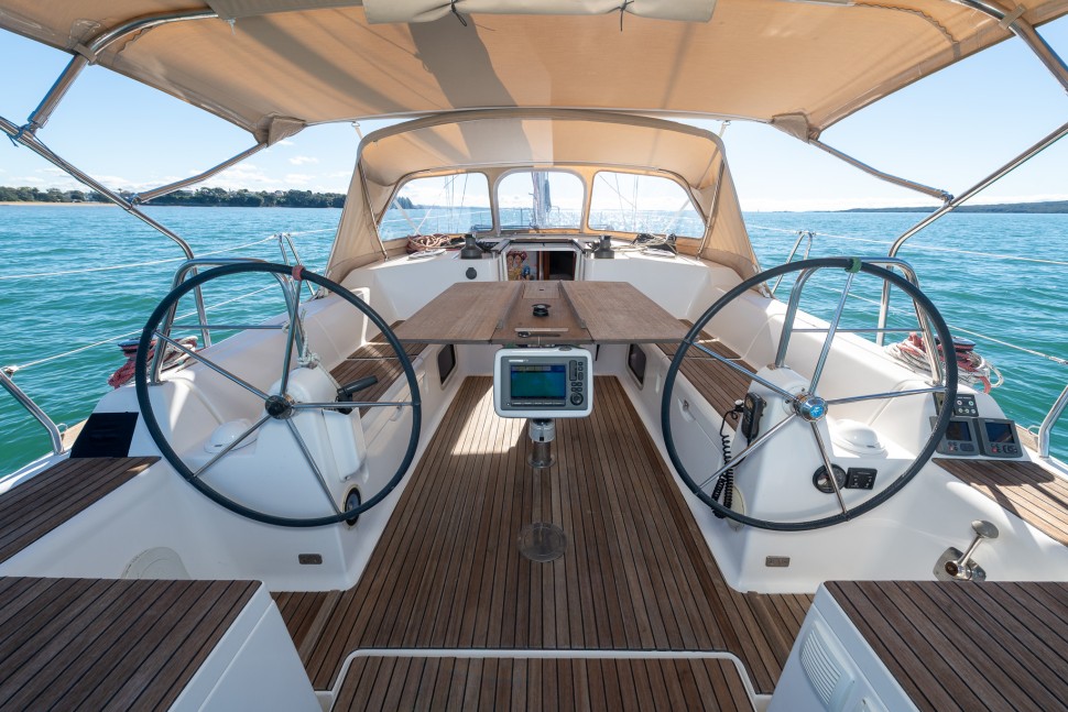 Dufour 405 GL Te Rere 11 helm