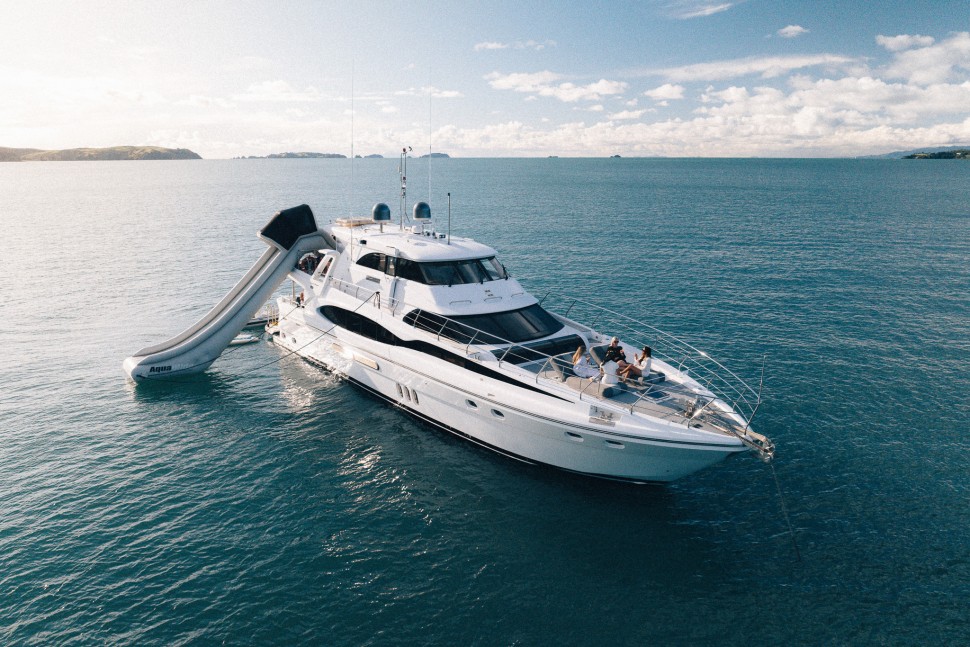 2008 | Dyna Laguna 77 image