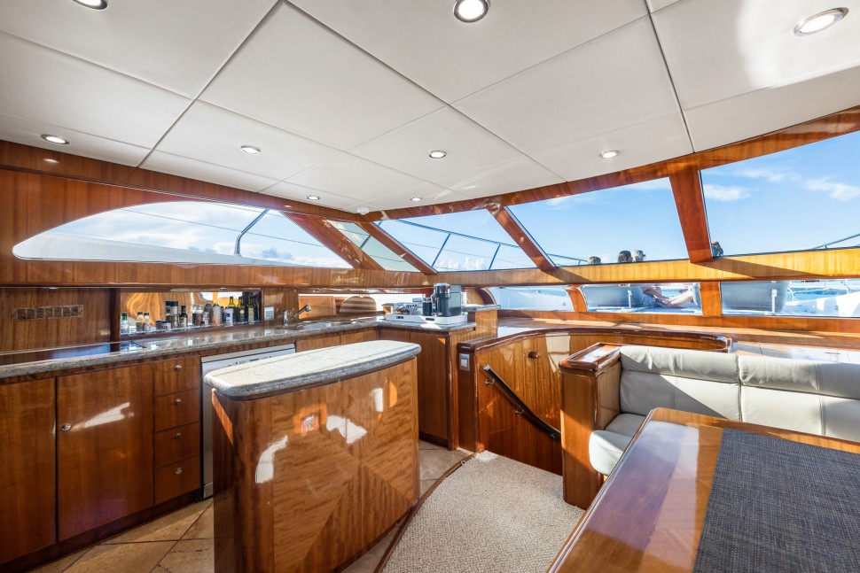 Dyna Laguna 77 Tawaki 10 galley2