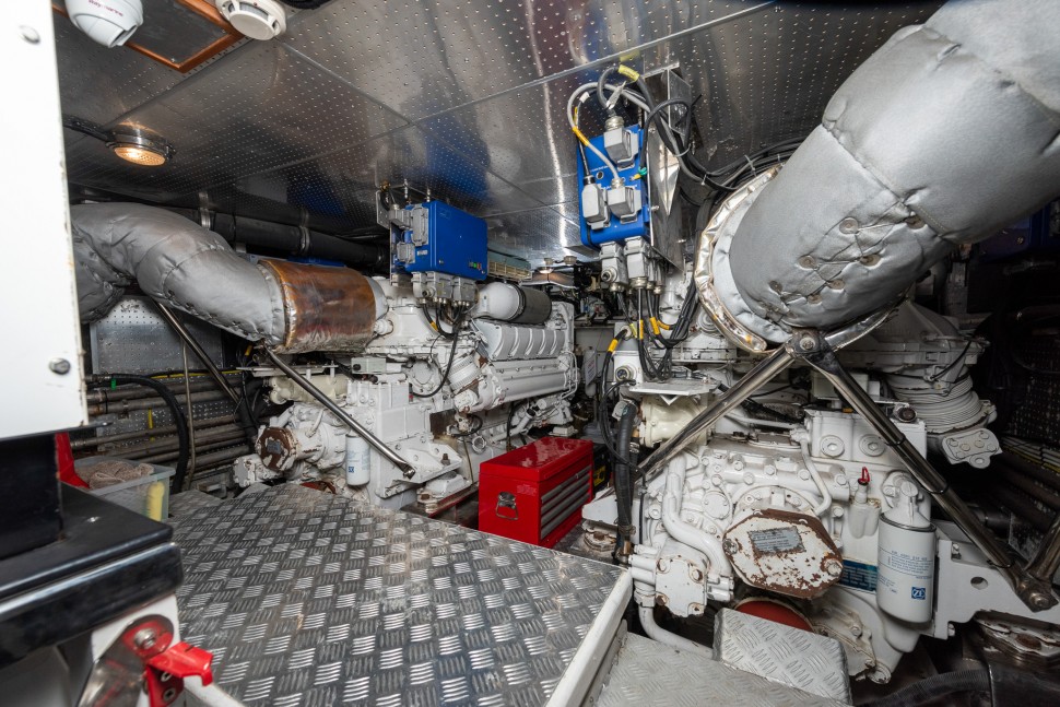 Dyna Laguna 77 Tawaki 20 engine2