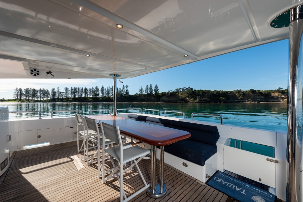 Dyna Laguna 77 Tawaki 8 cockpit aft2