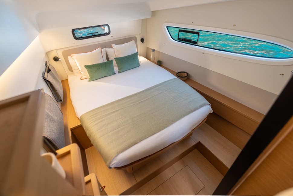 EXCESS 13 CABINS 18