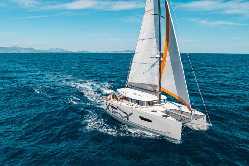 EXCESS 13 EXTERIOR 6