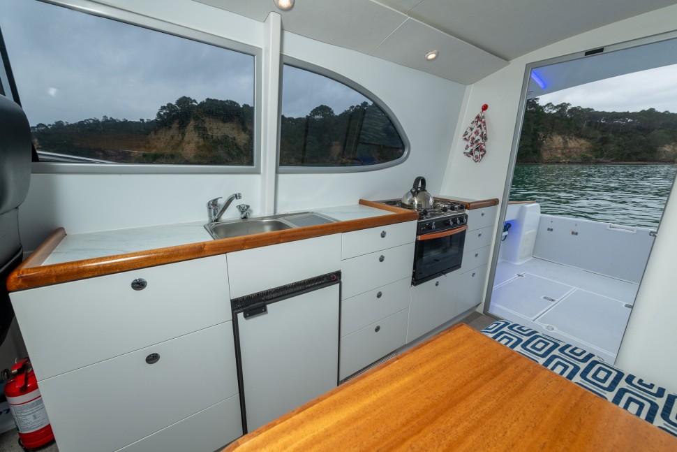 Edlin 1020 Wairoa 14 Galley2