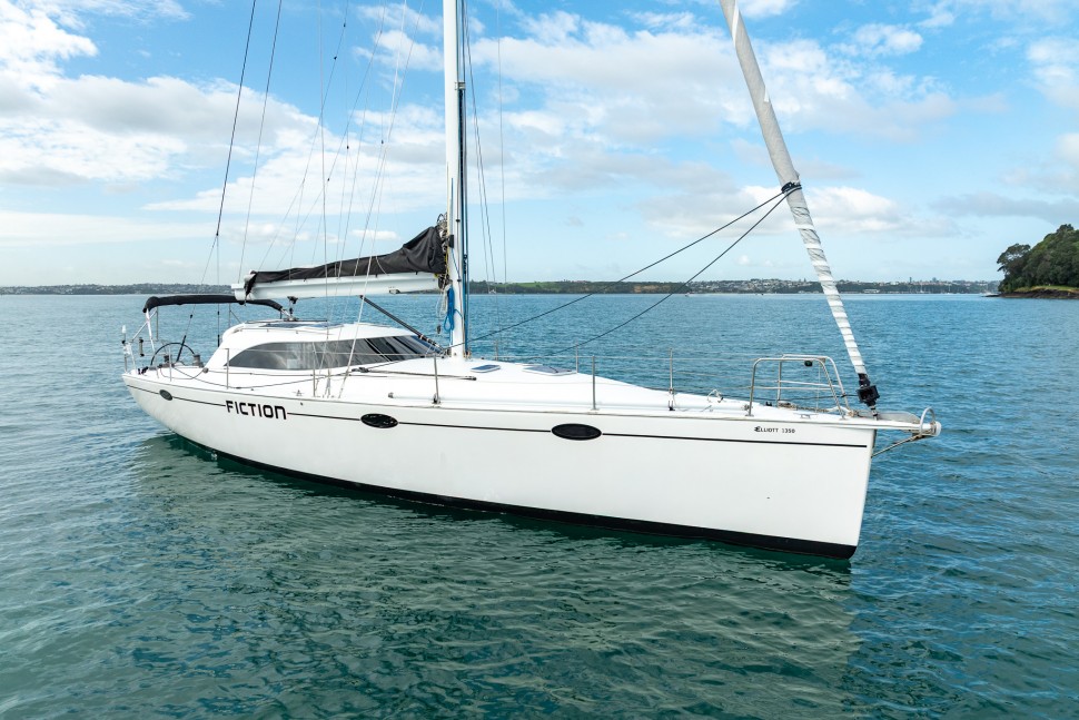 2010 | Elliott Tourer 1350 image