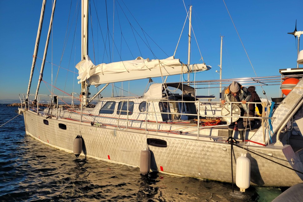 Explorer 50 01 exterior