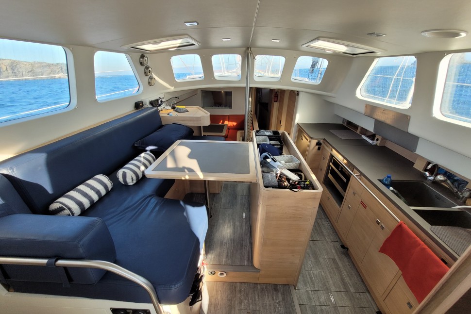 Explorer 50 07 interior