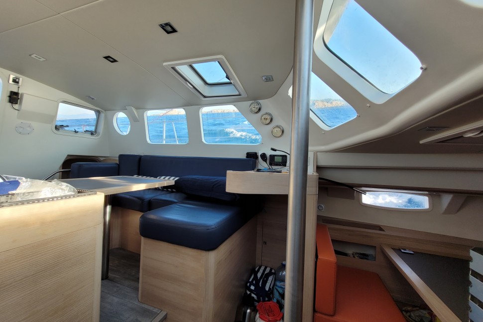 Explorer 50 10 interior