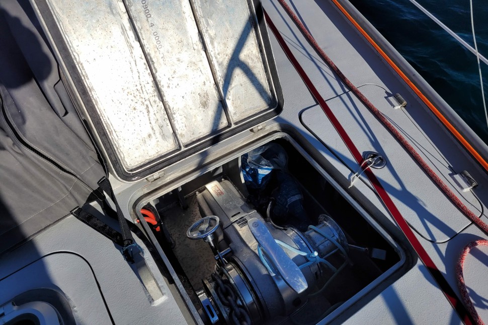 Explorer 50 17 windlass