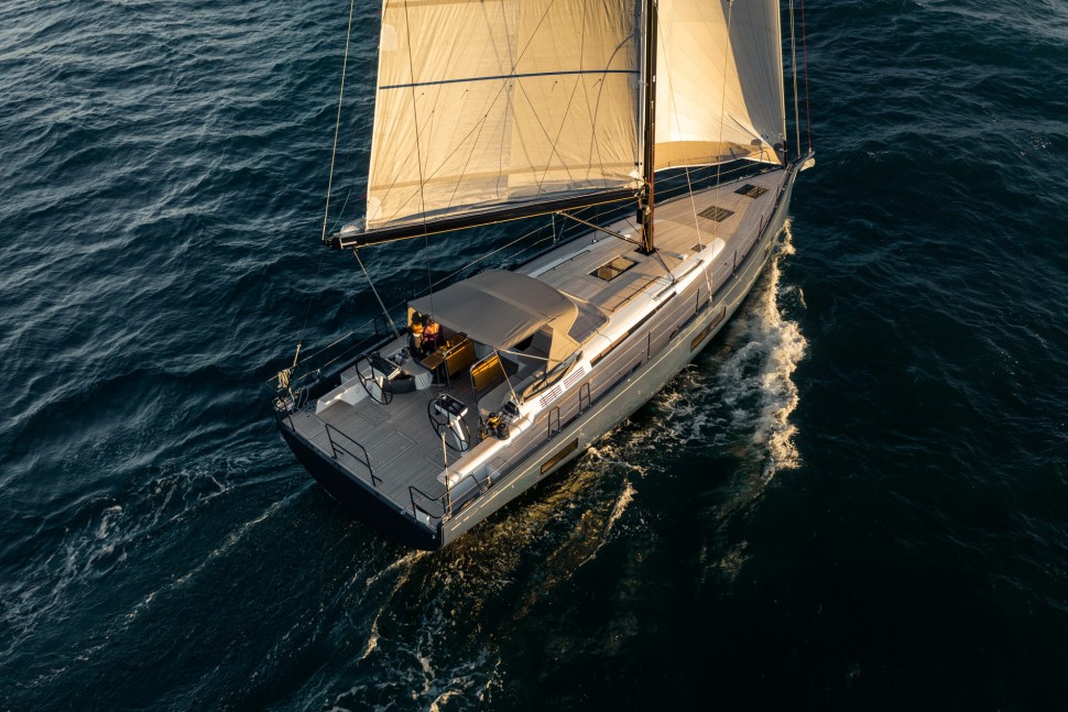 First Yacht 53 Bimini 1