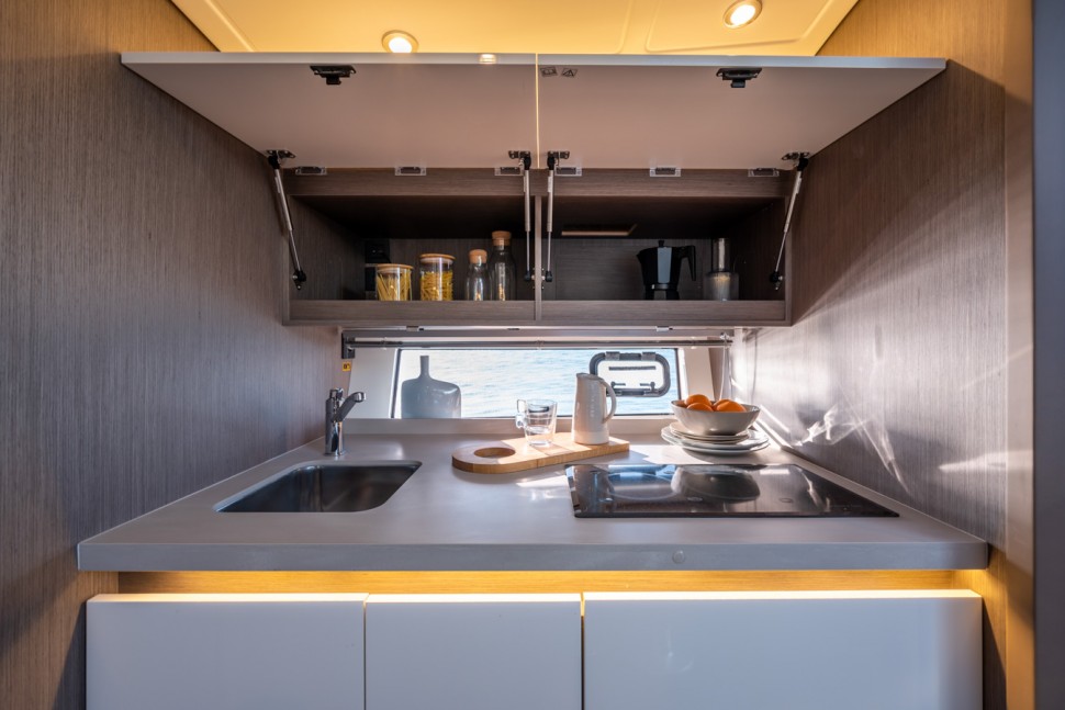 GT41 INTERIOR 12