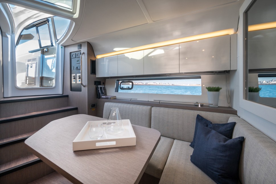 GT41 INTERIOR 5