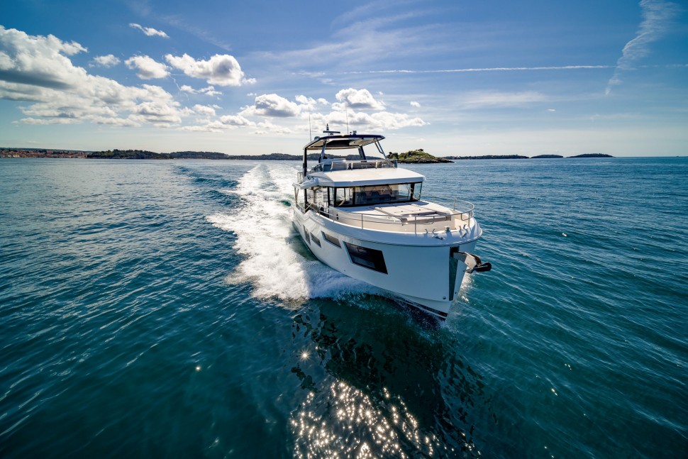 Grand Trawler 63 2